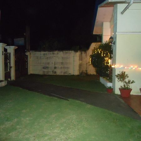 Donsol Aguluz Homestay Buitenkant foto