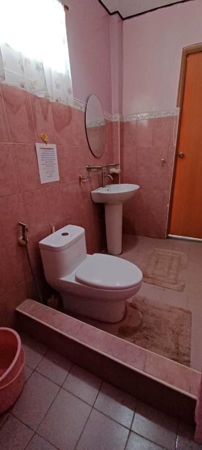 Donsol Aguluz Homestay Buitenkant foto