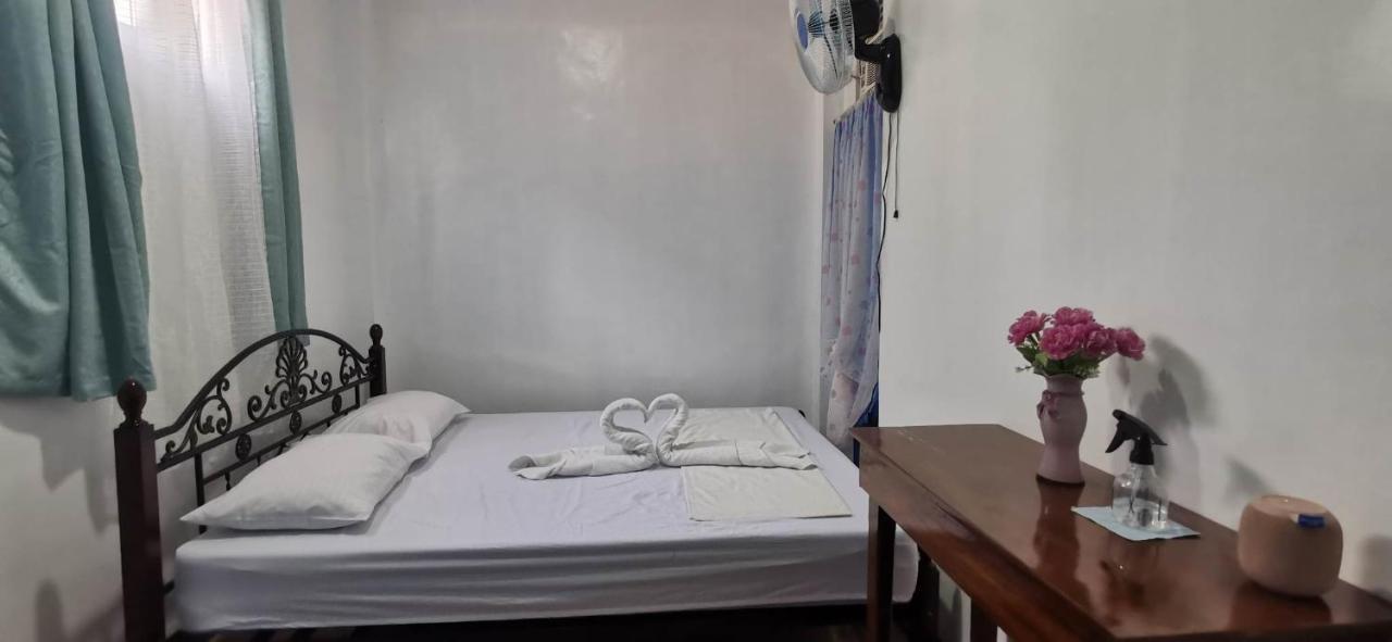 Donsol Aguluz Homestay Buitenkant foto