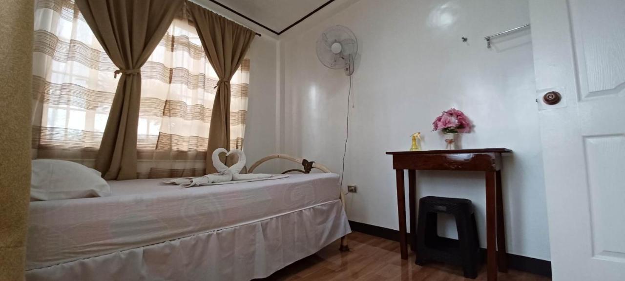 Donsol Aguluz Homestay Buitenkant foto