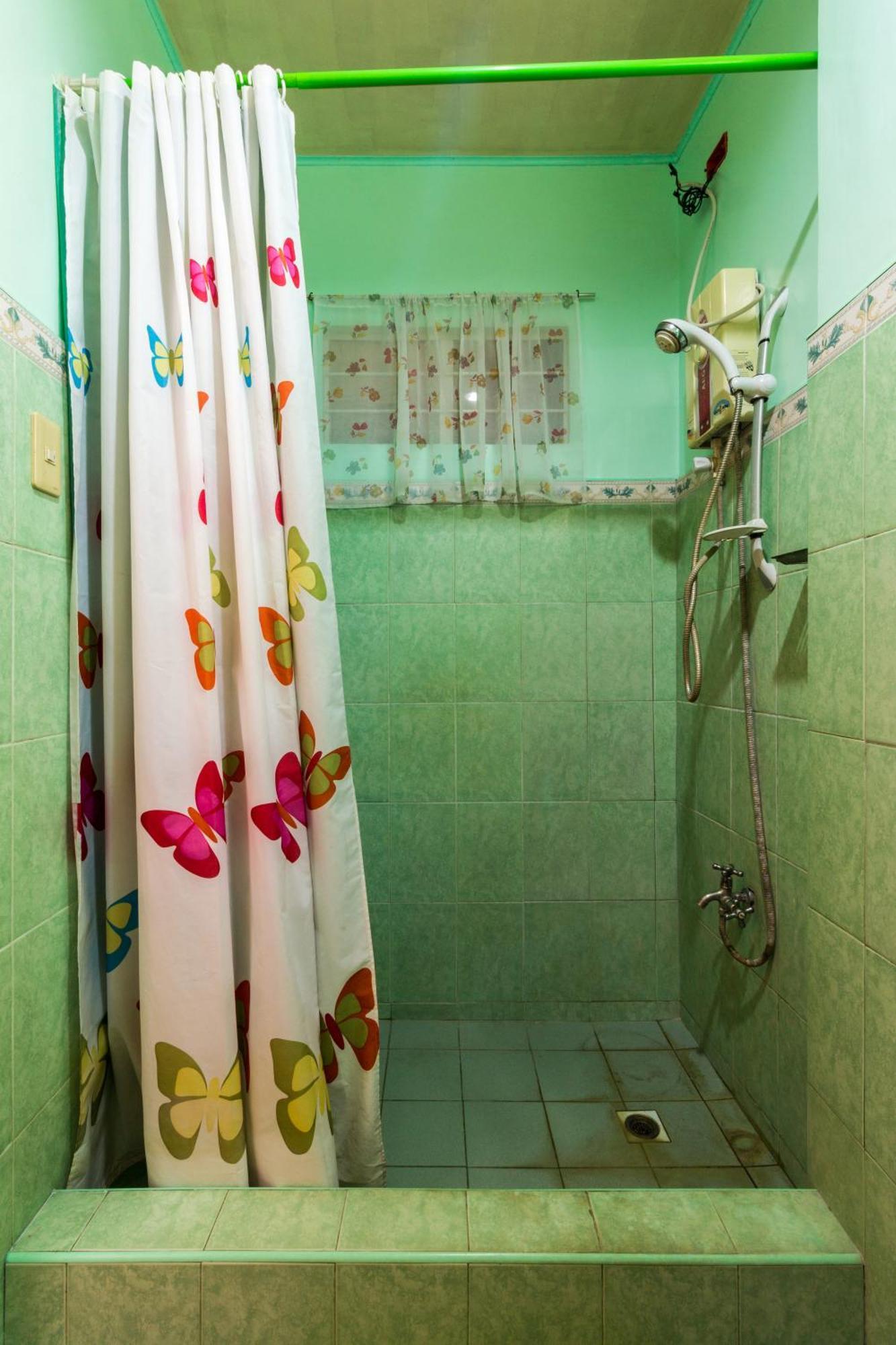 Donsol Aguluz Homestay Buitenkant foto