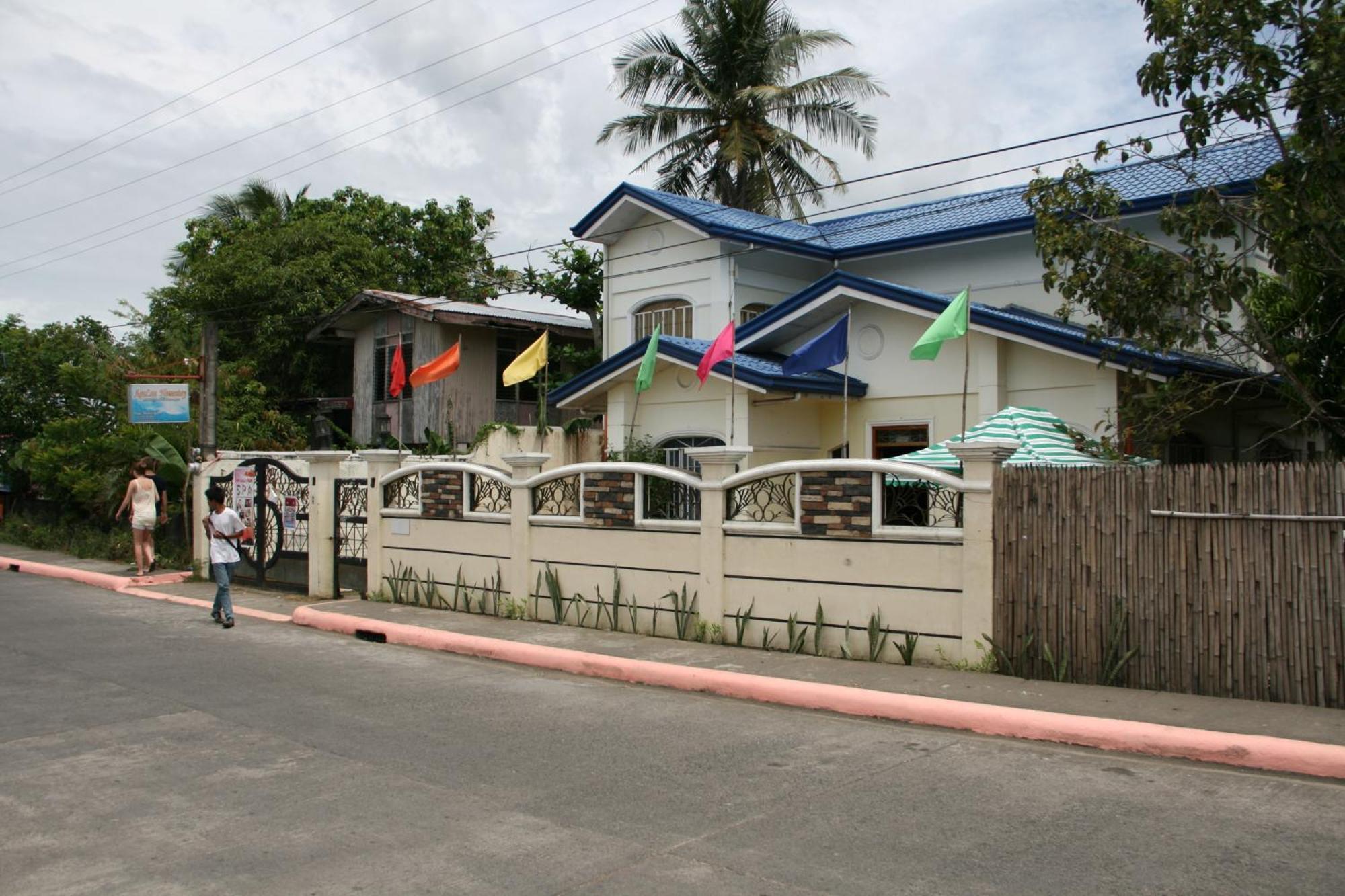 Donsol Aguluz Homestay Buitenkant foto