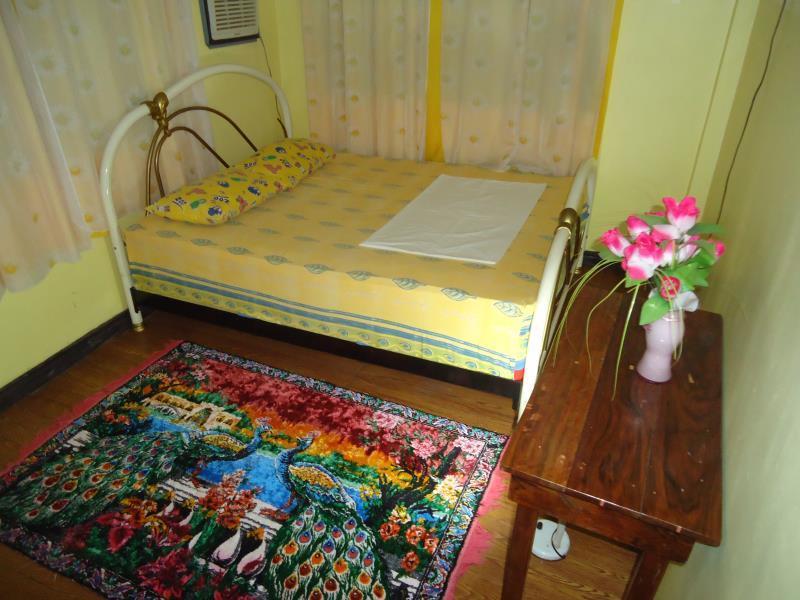 Donsol Aguluz Homestay Buitenkant foto
