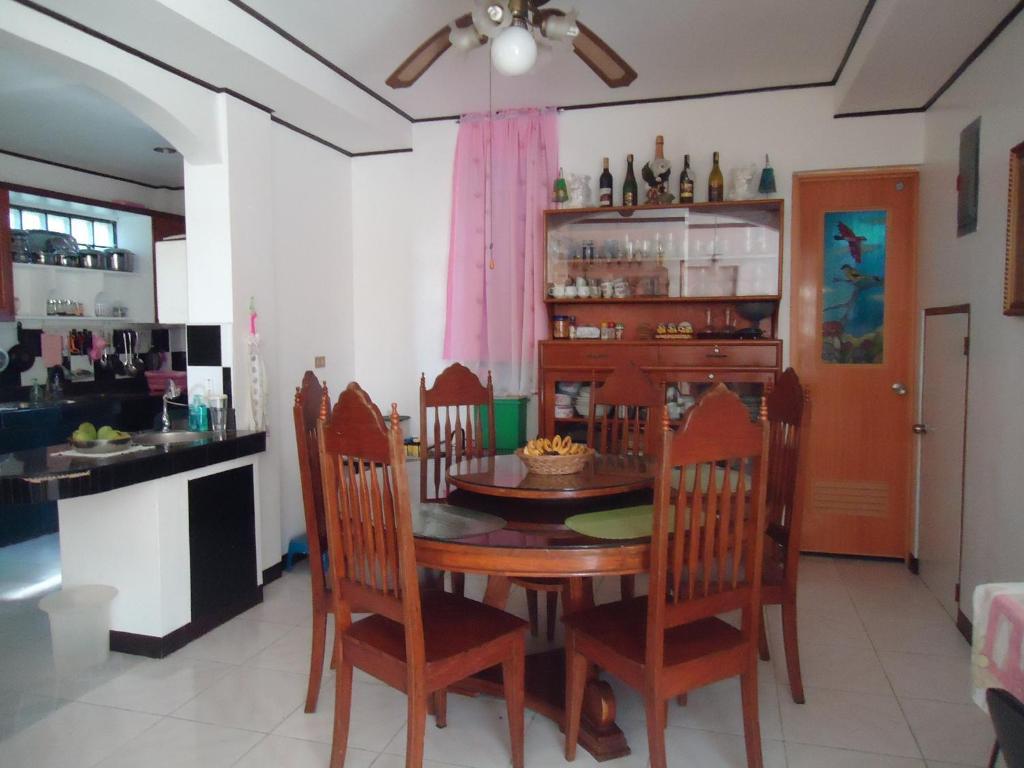 Donsol Aguluz Homestay Buitenkant foto